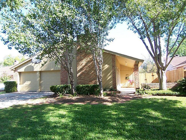 property at 3039 Sam Houston Dr