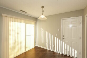 8411 Forwood Ct in Charlotte, NC - Foto de edificio - Building Photo