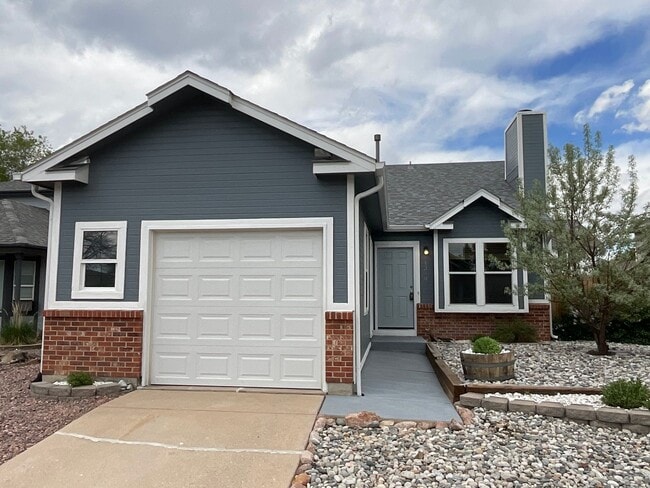 property at 4340 Ramblewood Dr
