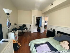 18 Lawn St in Boston, MA - Foto de edificio - Building Photo