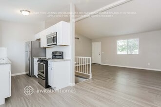 4895 S Pagosa Cir in Aurora, CO - Building Photo - Building Photo