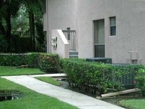 3929 Carambola Cir N in Coconut Creek, FL - Building Photo - Building Photo
