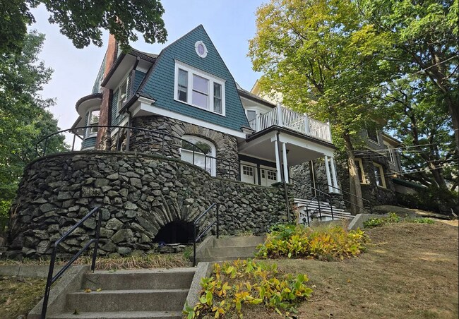 10 Selkirk Rd, Unit 4 in Boston, MA - Building Photo - Building Photo