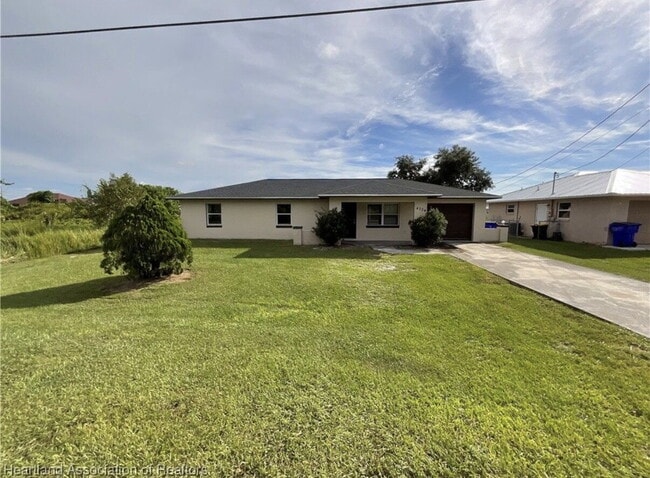 4724 Manatee Dr in Sebring, FL - Building Photo - Building Photo