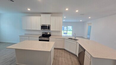 4044 NE 31st Ave in Ocala, FL - Building Photo - Building Photo