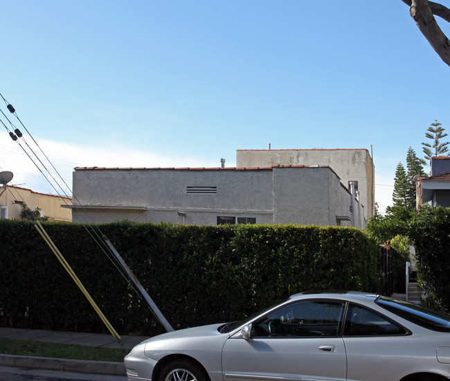 1250 Chelsea Ave in Santa Monica, CA - Building Photo - Building Photo