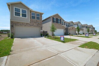 703 Majestic Eagle Ct in Houston, TX - Building Photo - Building Photo