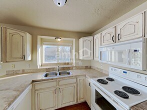 1302 E 3125 N in Layton, UT - Building Photo - Building Photo