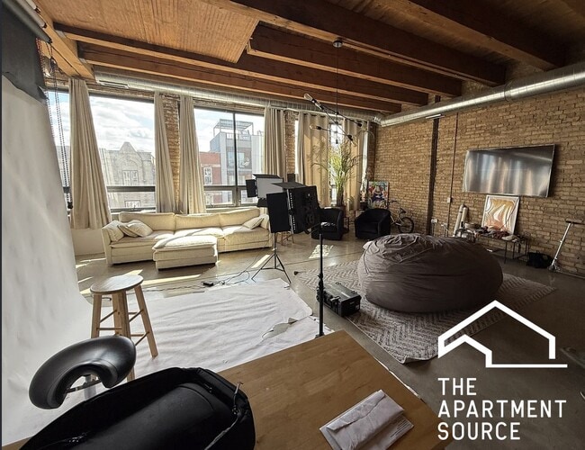 2614 W North Ave, Unit 4S in Chicago, IL - Foto de edificio - Building Photo