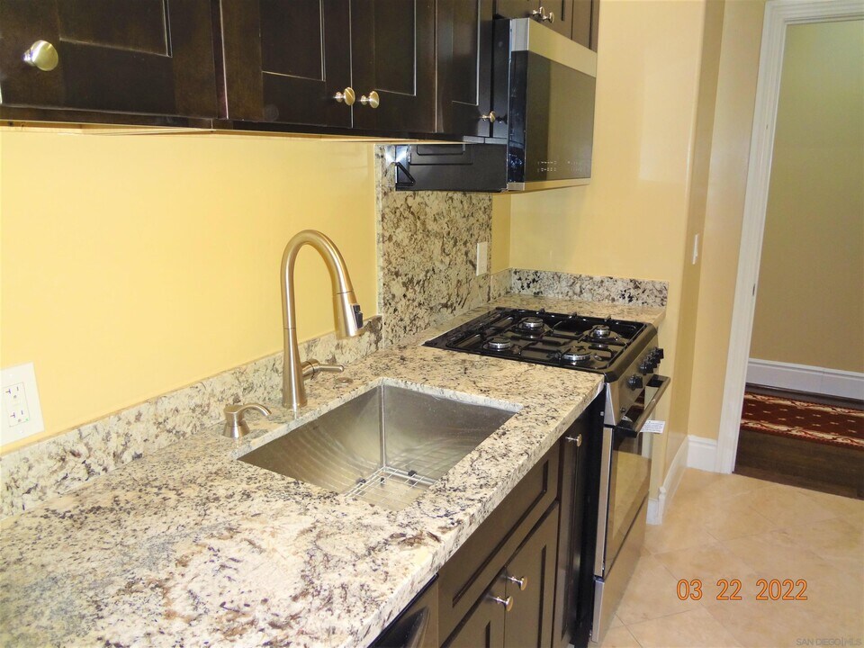 10244 Paseo De Linda-Unit -2 in San Diego, CA - Building Photo