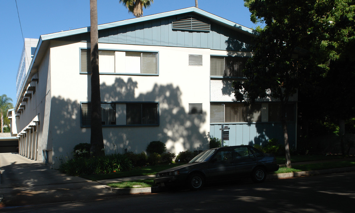 Oakland Manor in Pasadena, CA - Foto de edificio