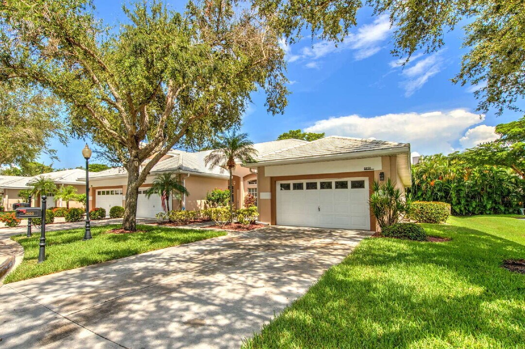 8658 Patty Berg Ct in Ft. Myers, FL - Building Photo