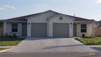 202 Lowes Blvd in Killeen, TX - Building Photo