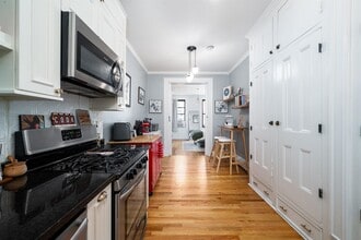 839 Willow Ave in Hoboken, NJ - Building Photo - Building Photo