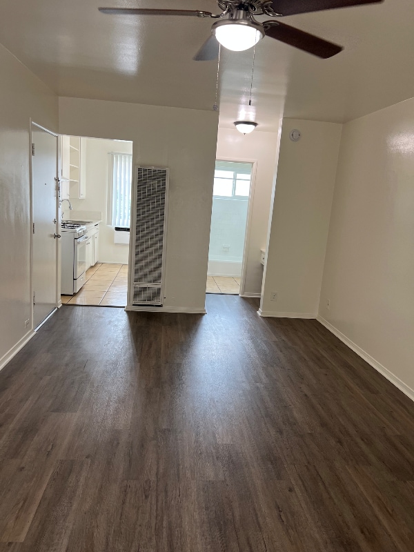property at 214 W Maple St