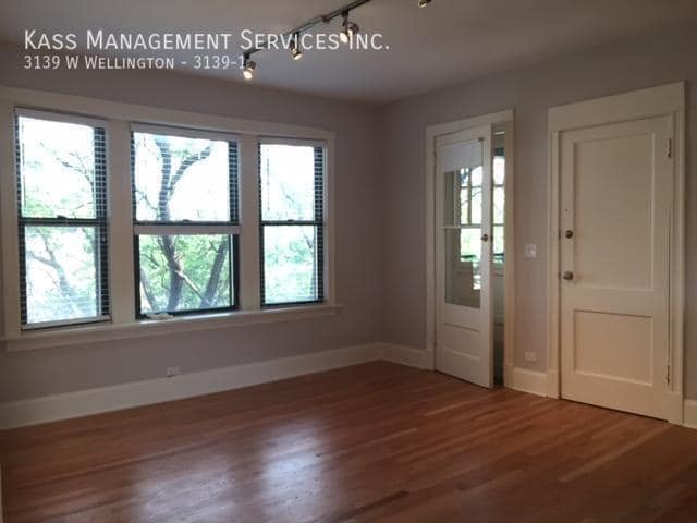 3139 W Wellington Ave in Chicago, IL - Building Photo - Building Photo
