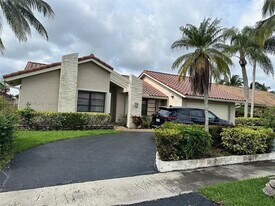 10404 NW 5th Manor in Plantation, FL - Building Photo