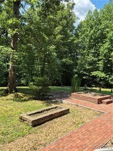 9050 Higgins Rd in Quinton, VA - Building Photo - Building Photo