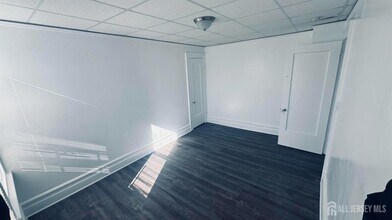110 Market St in Perth Amboy, NJ - Building Photo - Building Photo