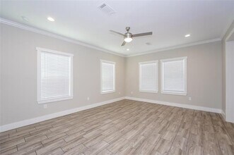 1627 Davis Ave in Fort Worth, TX - Foto de edificio - Building Photo