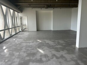 2404 Wilshire Blvd in Los Angeles, CA - Foto de edificio - Building Photo