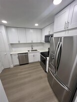 22605 SW 66th Ave in Boca Raton, FL - Building Photo