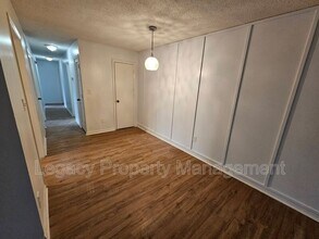 2805 Treestead Cir in Greensboro, NC - Building Photo - Building Photo