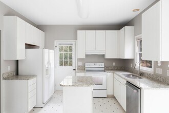 230 Forbush Mountain Dr in Chapel Hill, NC - Building Photo - Building Photo