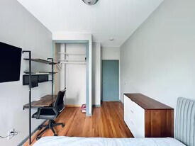 Furnished room/NOT APARTMENT in Brooklyn, NY - Building Photo