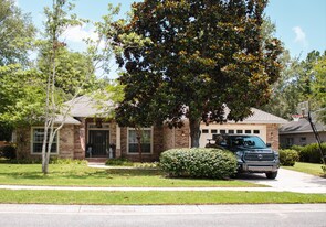 807 Coldwater Creek Cir in Niceville, FL - Building Photo