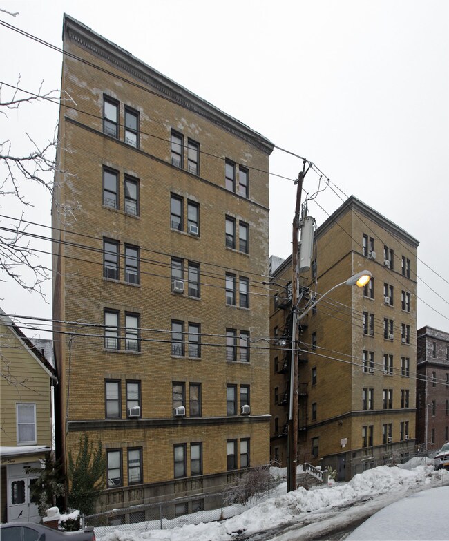 54 S 2nd St in Mount Vernon, NY - Building Photo - Building Photo