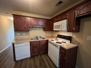 3775 Iron Horse Dr in Horn Lake, MS - Building Photo - Building Photo