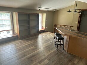 11 Cotton Ct, Unit Studio in Diamond Point, NY - Building Photo - Building Photo