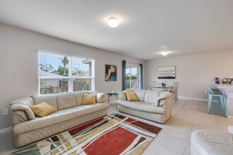 13680 Drysdale Ave in Port Charlotte, FL - Building Photo - Building Photo