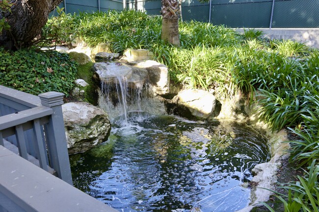 3605 W Hidden Ln in Rolling Hills Estates, CA - Building Photo - Building Photo