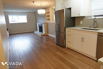 Buckingham Heights Basement Rental 4075B F in Burnaby, BC - Building Photo - Building Photo