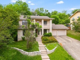 9305 Rolling Oaks Trail in Austin, TX - Building Photo