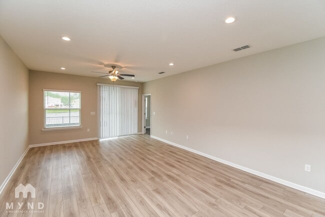 3977 Heatherbrook Pl in Orange Park, FL - Foto de edificio - Building Photo