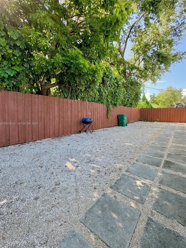 154 NW 62nd St in Miami, FL - Building Photo - Building Photo