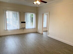 1623 N Mariposa in Los Angeles, CA - Building Photo - Building Photo