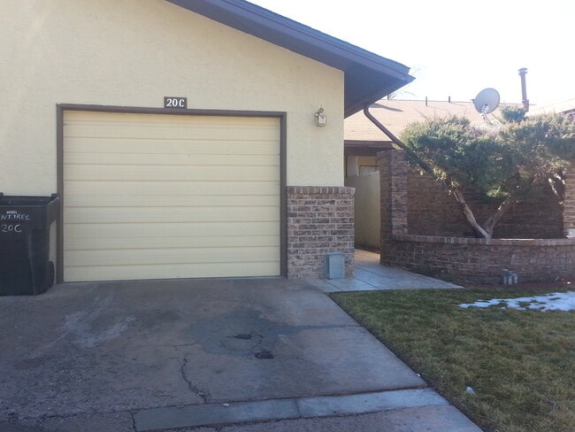 property at 20 Bent Tree Rd