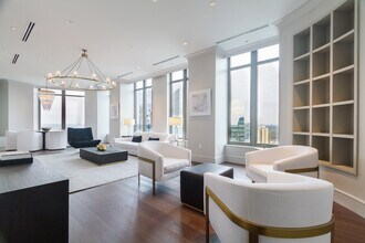 3376 Peachtree Rd in Atlanta, GA - Building Photo - Building Photo