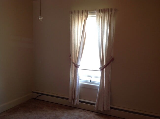 152 Union St, Unit 2 in Manchester, NH - Building Photo - Building Photo