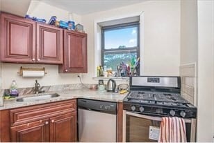 1706 Commonwealth Ave in Boston, MA - Building Photo - Building Photo