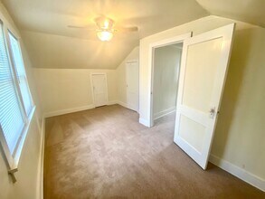 2412 S 17th St in Lincoln, NE - Building Photo - Building Photo