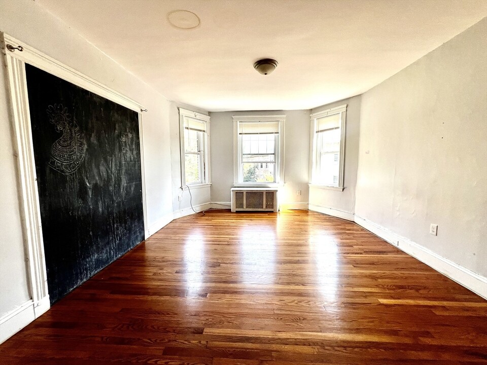 74 Babcock St, Unit 3 in Brookline, MA - Building Photo