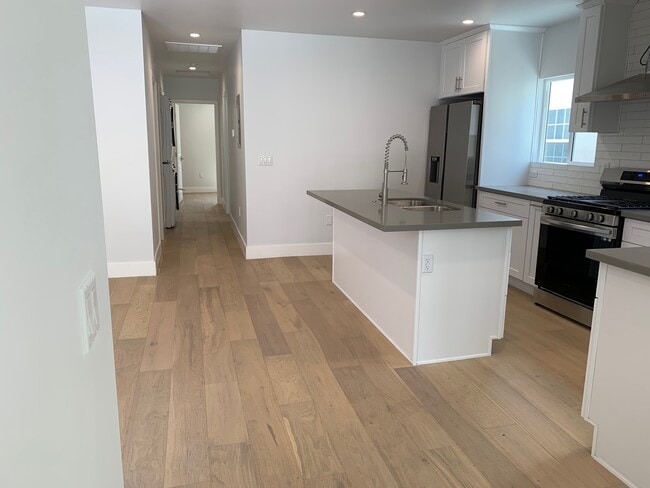 1346 S Mansfield Ave, Unit 1348.5