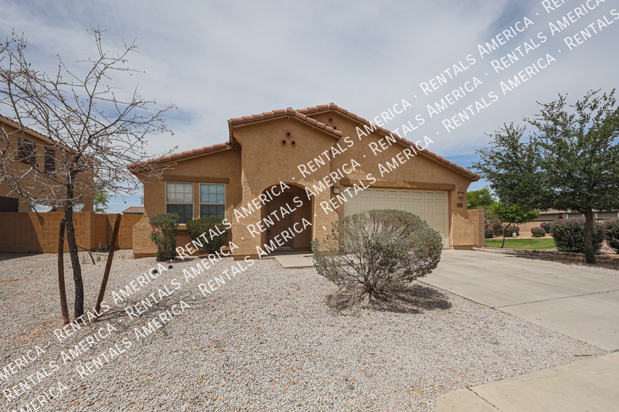 7406 W Carter Rd in Phoenix, AZ - Building Photo