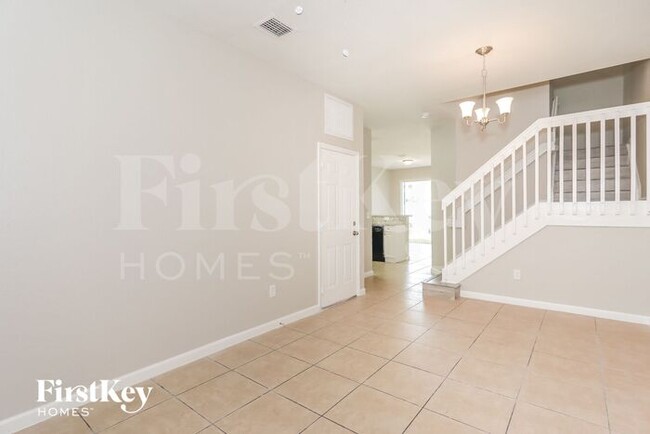 676 NE 21st Terrace in Homestead, FL - Foto de edificio - Building Photo