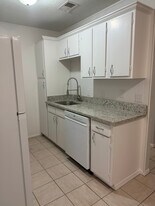 6760 Prutzman Rd in Beaumont, TX - Building Photo